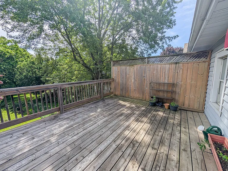6 Wolseley Ave #2 — Photo 18