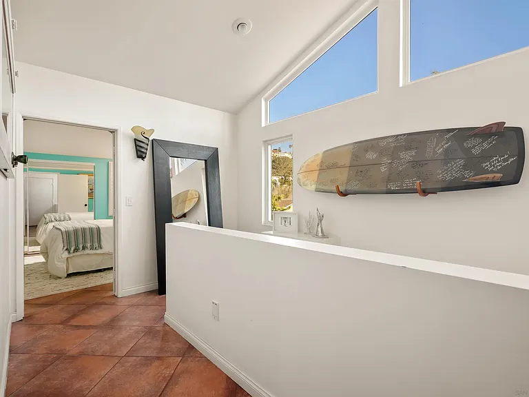 618 Gravilla Pl — Photo 40