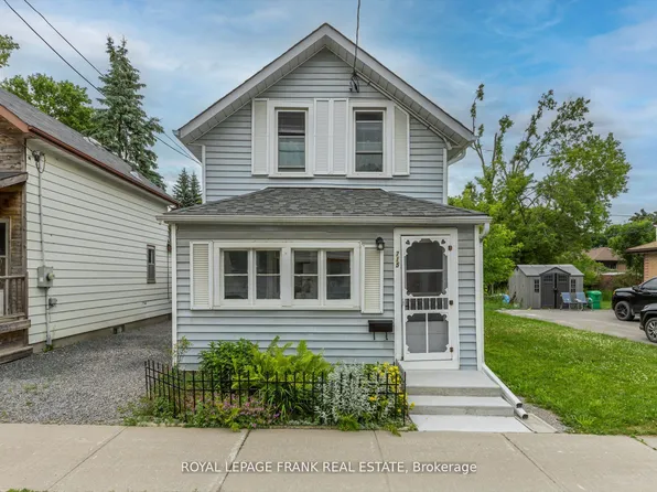 715 Chamberlain St, Peterborough, ON K9J 4M2