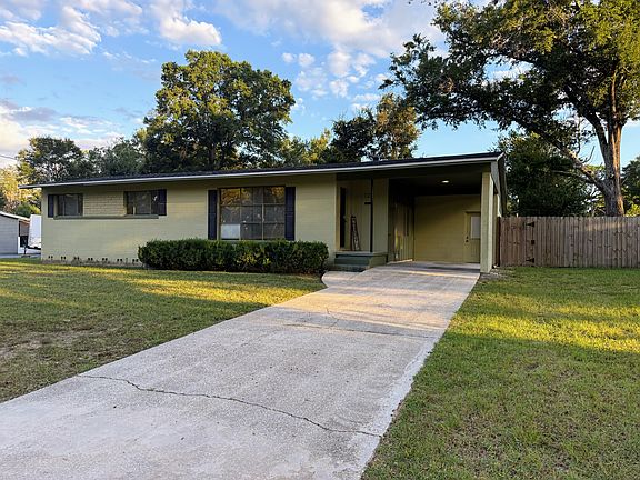 2nd image of 727 Alpine Dr