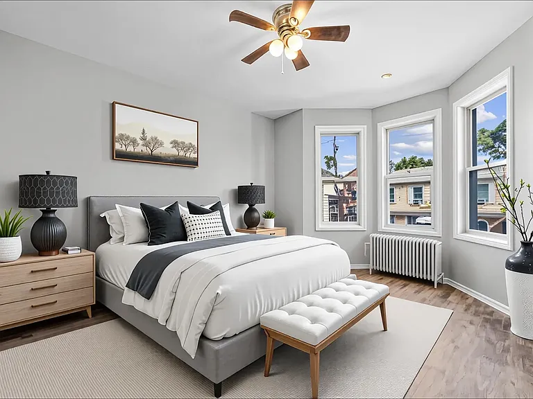 34 W 18th St — Photo 1
