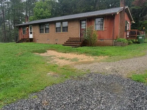 99 Breezewood Dr, Fredericksburg, VA 22407