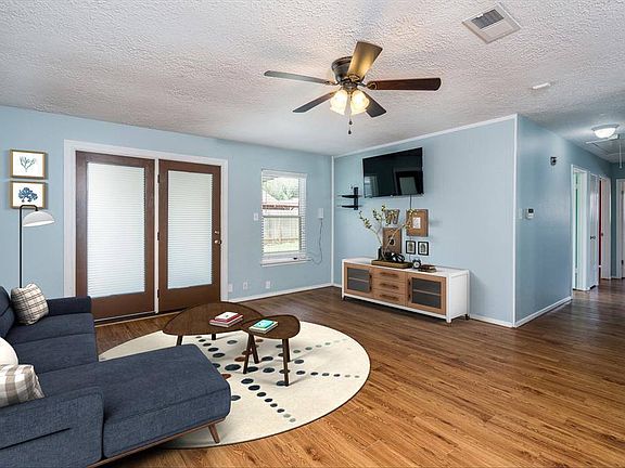 3rd image of 14134 Sylvia Dr