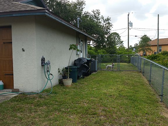 3rd image of 1465 Wyoming Dr SE