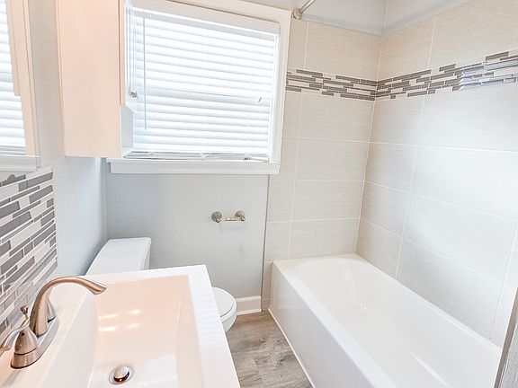 3rd image of 4117 Catala Way