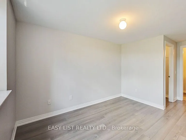 1210 Main St E #102 — Photo 9