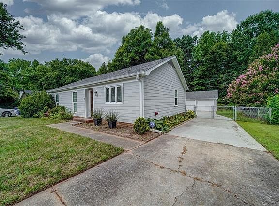 2nd image of 7431 Lancashire Dr