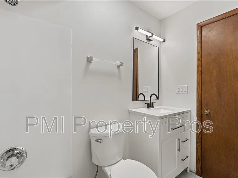 8150 S 88th St — Photo 20