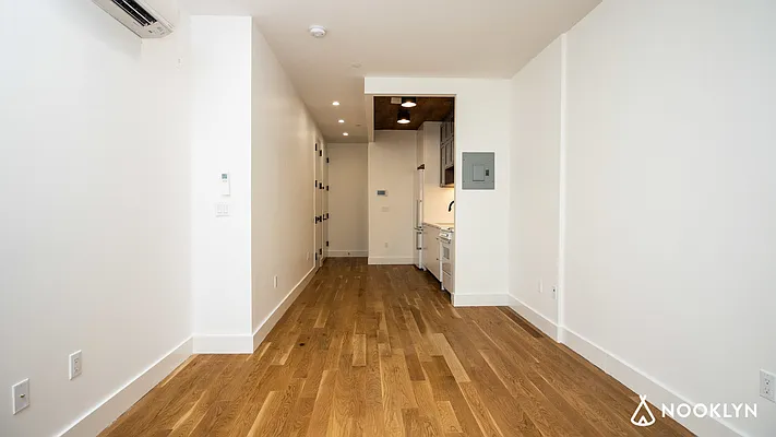 Rented by Nooklyn NYC LLC | media 22