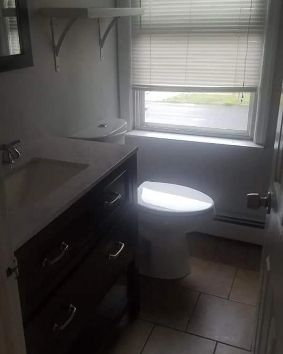 3 bed, 1000 sqft, $2,300 — Photo 4