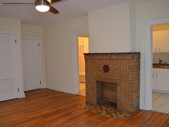 5th image of 233 1/2 E Livingston Ave APT 5