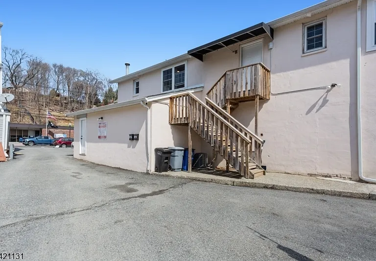 127 Main St #2B — Photo 18