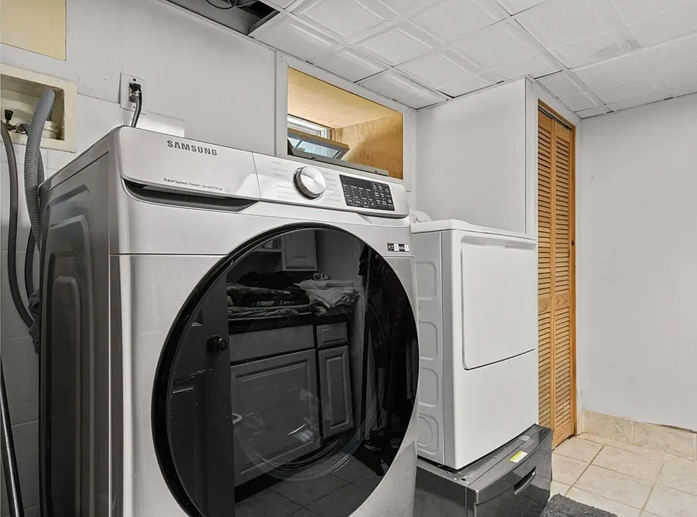 3 bed, 900 sqft, $2,900 — Photo 3