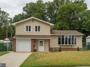 8904 Bloomfield Pl, Philadelphia, PA 19115