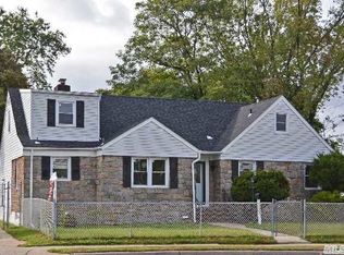 1464 Straight Path #1, Lindenhurst, NY 11757