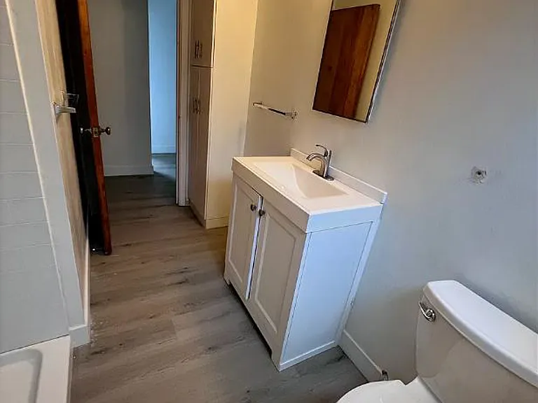 615 S Grand St — Photo 9