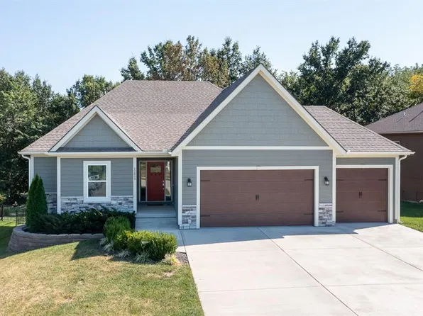 12809 Hubbard Rd, Kansas City, KS 66109