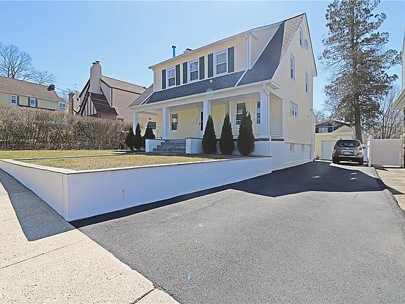 3rd image of 13 Walton Ave