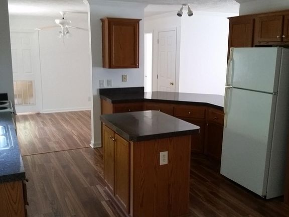 4th image of 15130 Blayton Ln