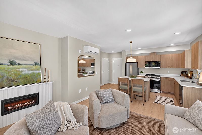 3rd image of 306 Center Street #304