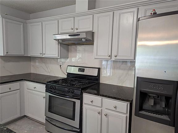 5th image of 3612 Arnsdale Dr