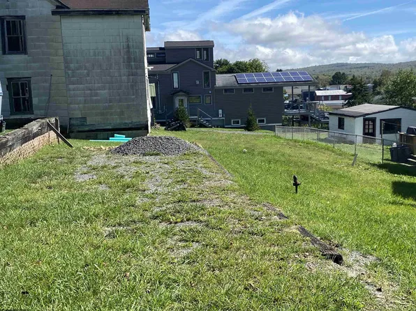 3 7th St, Davis, WV 26260