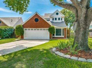 2082 Sundance Ct, Lewisville, TX 75067
