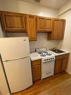 Rented by Jonis Realty | media 6