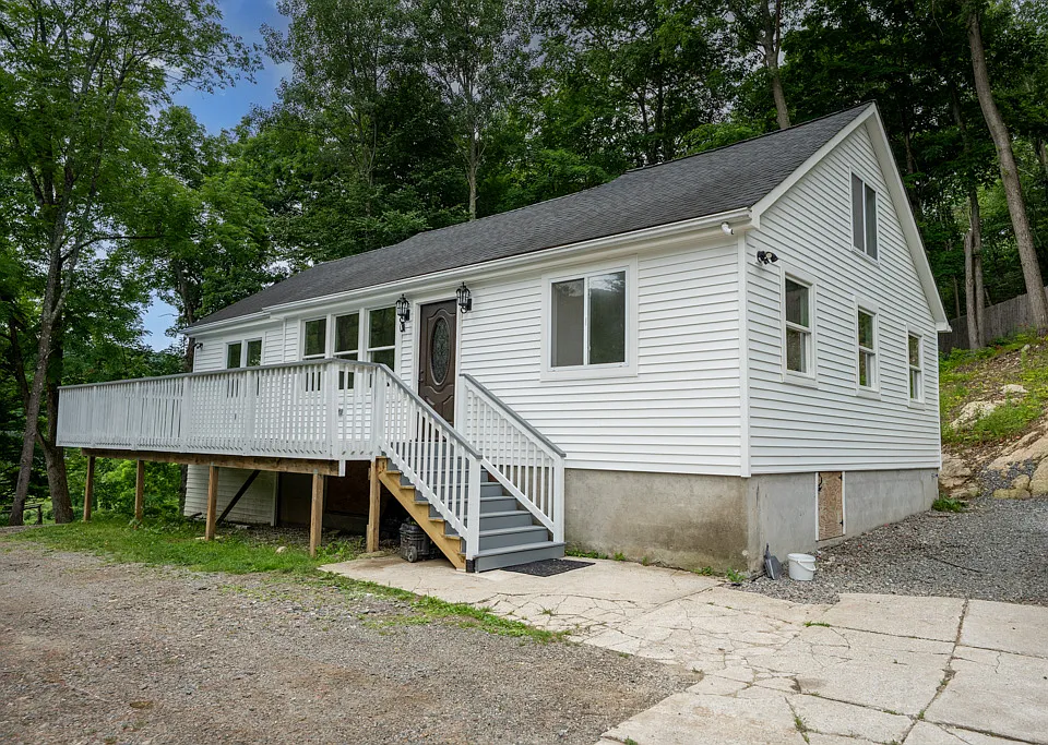 745 Peekskill Hollow Rd #1
