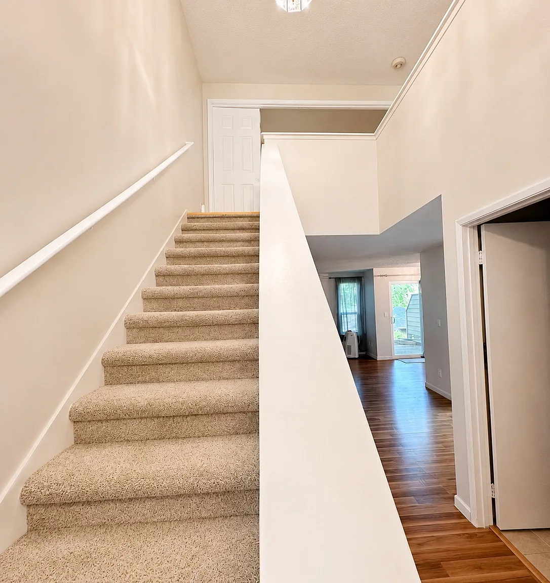 NE 40th Way, Redmond — Photo 1