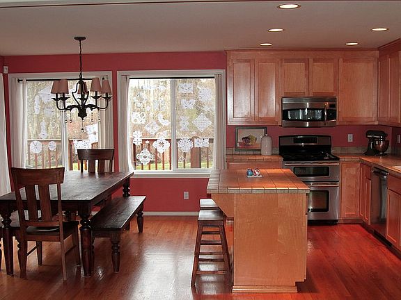 5th image of 12715 NE 92nd Pl