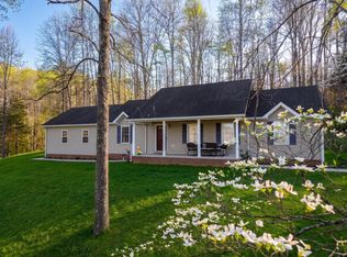 2563 Schoolhouse Hill Rd, Mount Vernon, KY 40456