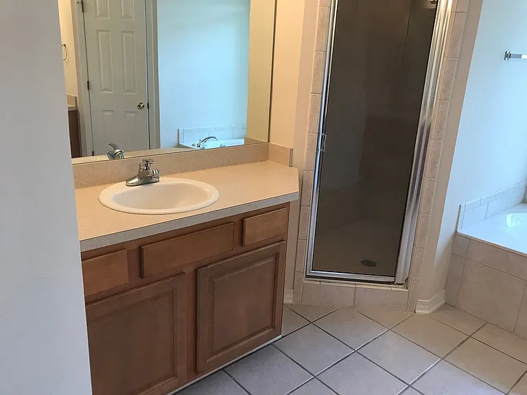 2642 Hidden Creek Dr — Photo 37
