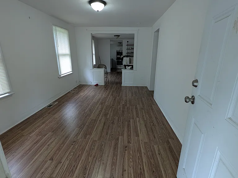 314 Colfax St — Photo 2