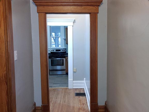 3rd image of 184 N Franklin St #184