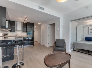 1283 Howe St #410, Vancouver, BC V6Z 0E3