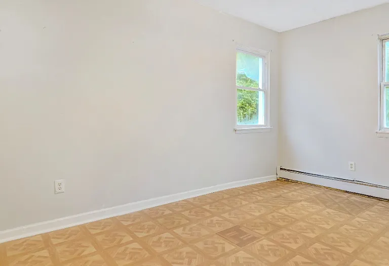 128-132 Locust St #6 — Photo 1