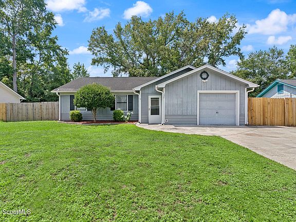 2nd image of 137 Dogwood Cir