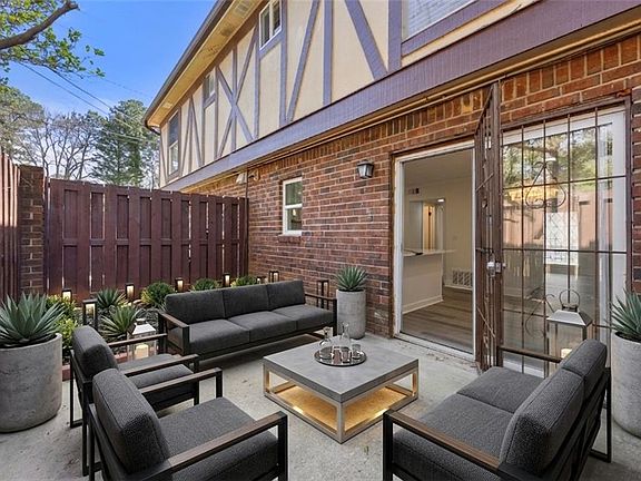 2nd image of 3298 Abbeywood Dr