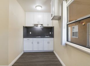 Oxford Suites, Los Angeles, CA 90018