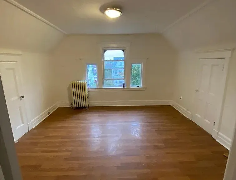 50 Walnut St #3 — Photo 5