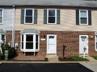 435 Strathaven Ct, Newark, DE 19702