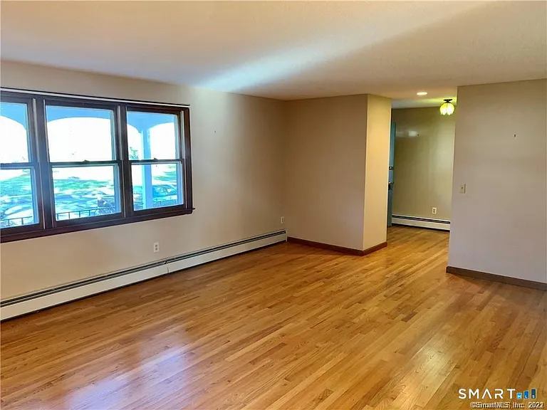 121 Rockledge Dr — Photo 8