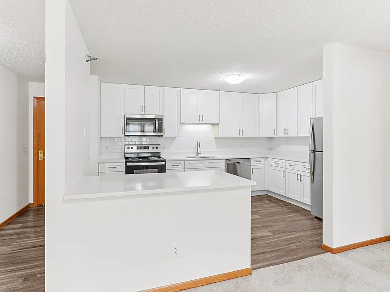 Vernon Oaks Apartments — Photo 44