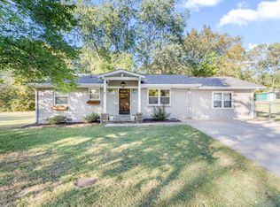 6011 Amber Brook Dr, Hixson, TN 37343