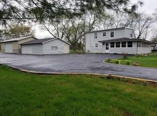 772 McCool Rd, Valparaiso, IN 46385