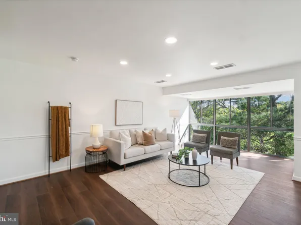 10136 Little Pond Pl APT 6, Montgomery Village, MD 20886