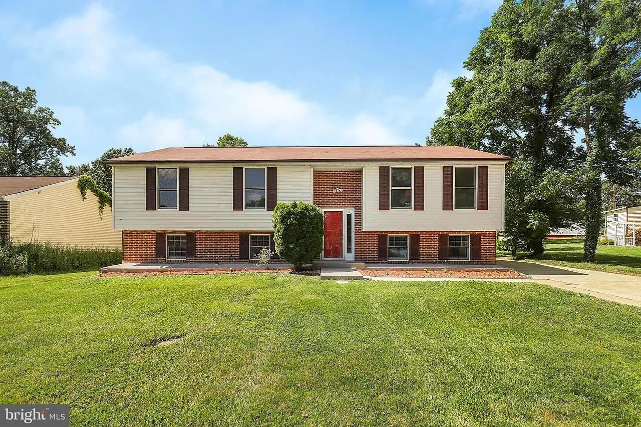 1 bed, 2656 sqft, $700 — Photo 1