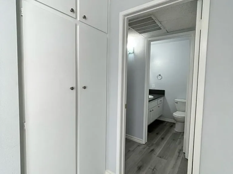 1750 Gillette Cres — Photo 4