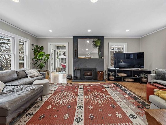 5th image of 8 Bella Vista Pl